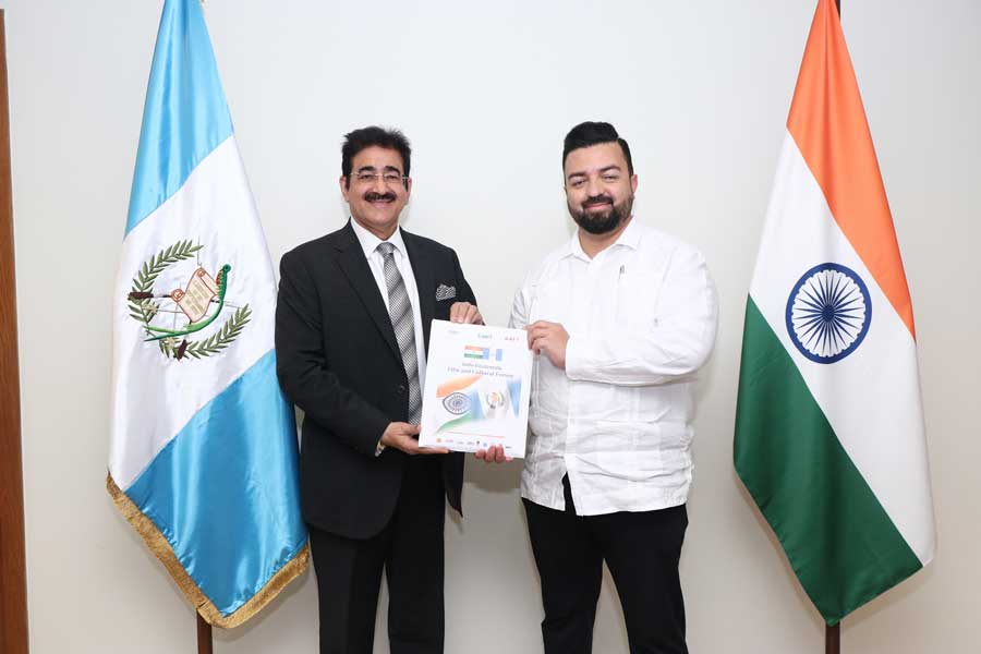 Indo- Guatemala Film & Cultural Forum President Sandeep Marwah Sir with H E Omar Lisandro Castaneda Solares