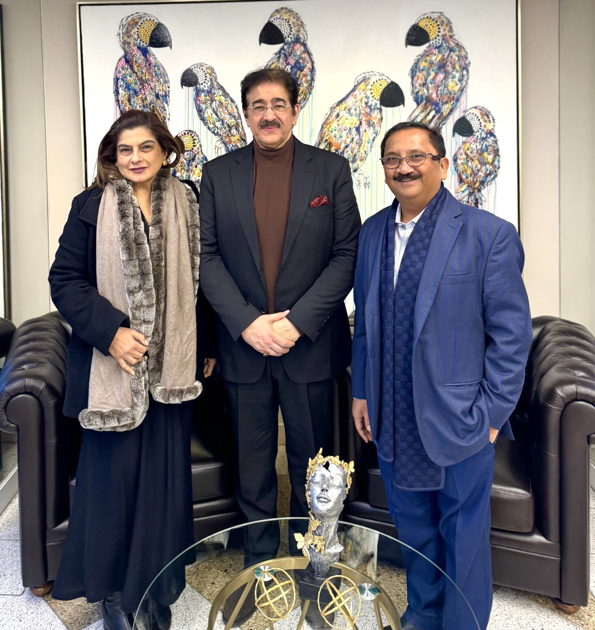 Dr. Sandeep Marwah Meets Dr. Padmesh Gupta of Oxford Business College to Strengthen India-UK Educational Ties