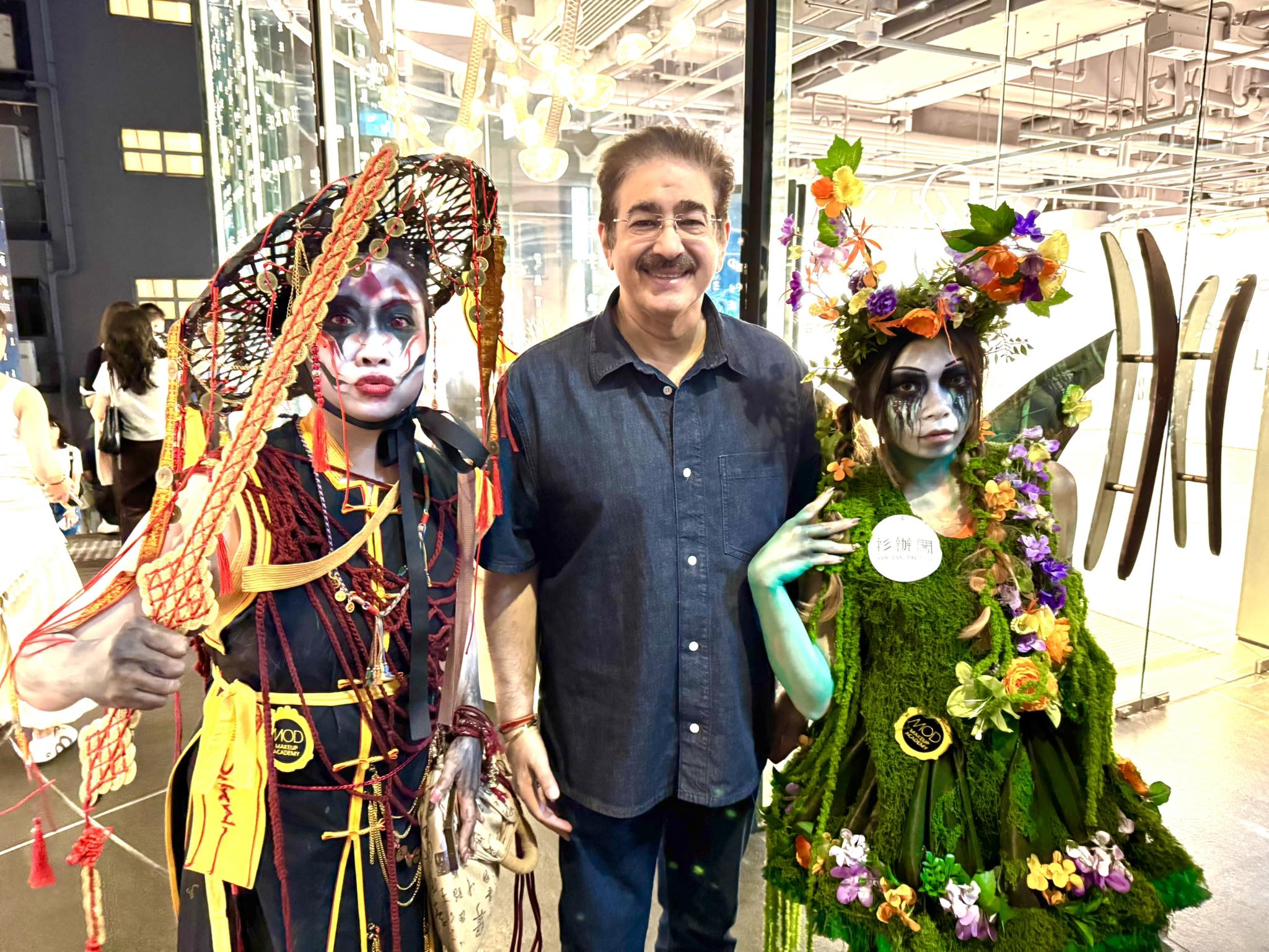 Dr. Sandeep Marwah Participates in Halloween Festival in Hong Kong